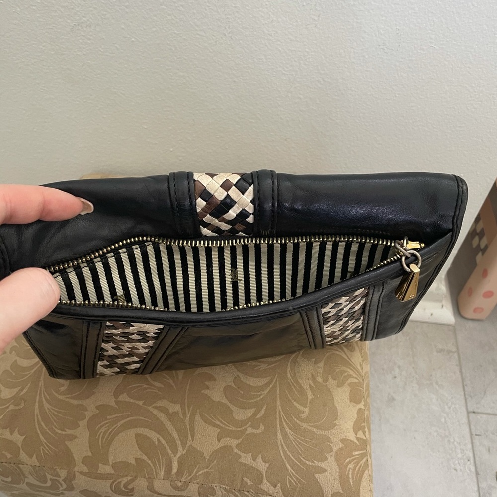 ๐ L.A.M.B. Clutch - Picture 8 of 11